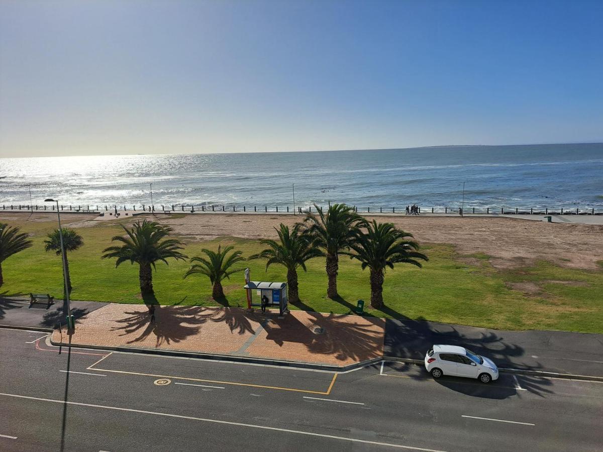 3 Bedroom Sea Facing Family Apartment Cape Town Moullie Point Esterno foto