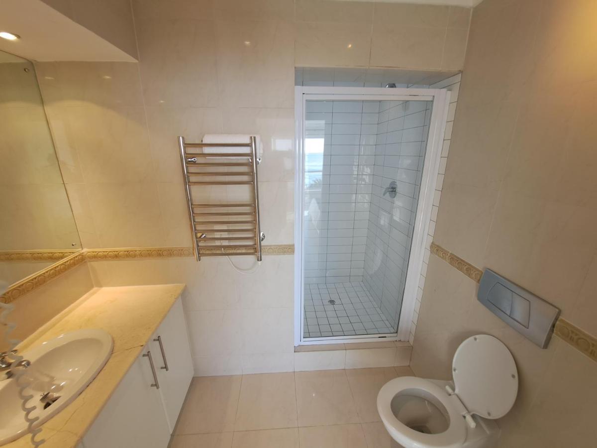 3 Bedroom Sea Facing Family Apartment Cape Town Moullie Point Esterno foto