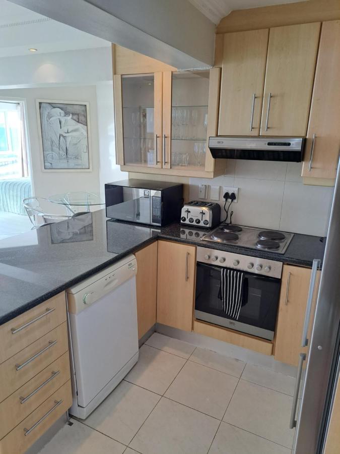 3 Bedroom Sea Facing Family Apartment Cape Town Moullie Point Esterno foto