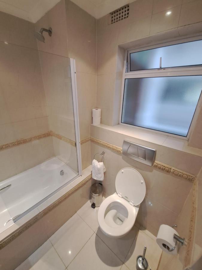 3 Bedroom Sea Facing Family Apartment Cape Town Moullie Point Esterno foto