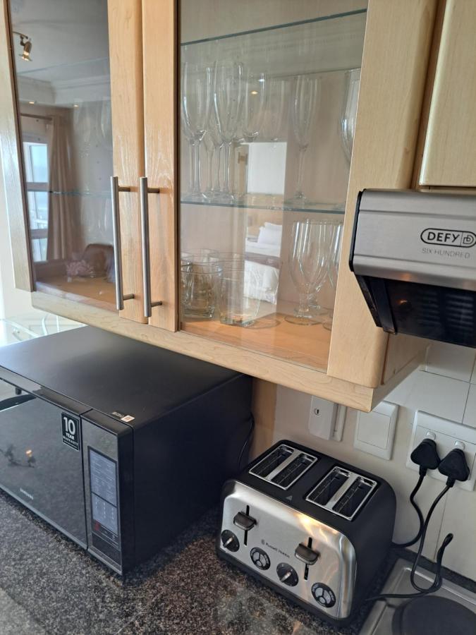 3 Bedroom Sea Facing Family Apartment Cape Town Moullie Point Esterno foto